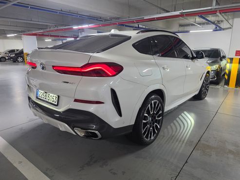 BMW X6 xDrive40i M Sport — пробег 25 889 км — фото 2 из 5