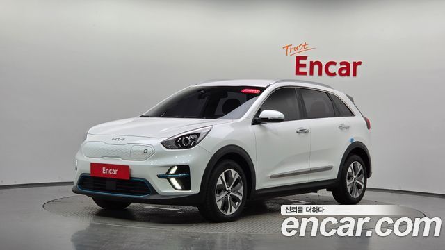 Kia Niro Prestige — пробег 40 223 км — фото 1 из 5