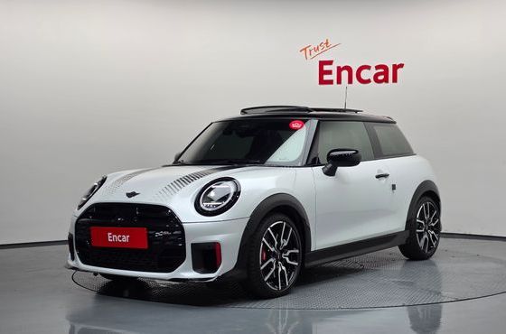 Mini Cooper JCW — пробег 9 888 км — фото 1 из 5