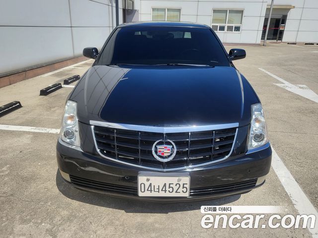 Cadillac DTS 4.6L V8 — пробег 302 924 км — фото 1 из 5