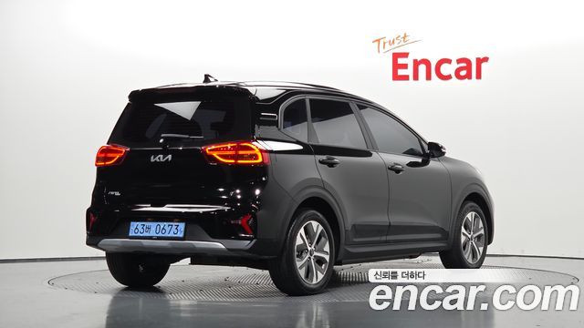 Kia Niro Air — пробег 60 868 км — фото 2 из 5