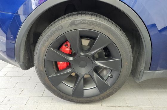 Tesla Model Y Long Range AWD — пробег 62 861 км — фото 5 из 5
