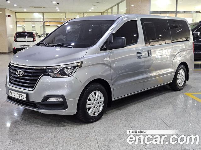 Hyundai Starex Van 5-Seater Modern — пробег 141 896 км — фото 1 из 5