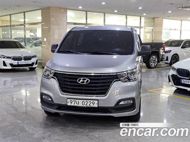 Hyundai Starex Van 5-Seater Modern — пробег 141 896 км — фото 2 из 5