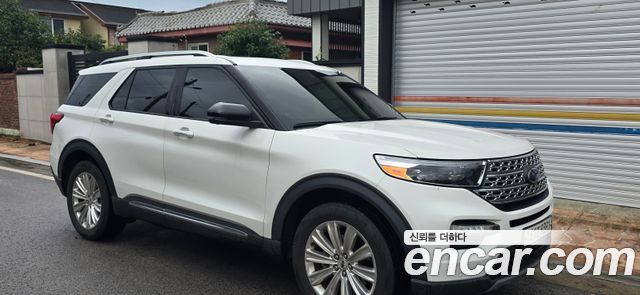 Ford Explorer 2.3 LimIted 4WD — пробег 99 286 км — фото 1 из 5