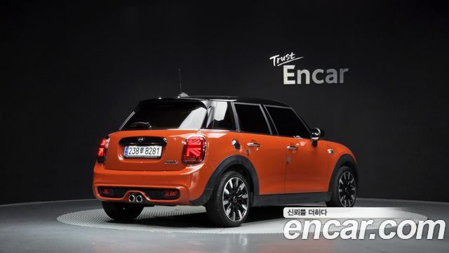 Mini Cooper 5Door HIGH 3rd — пробег 53 575 км — фото 2 из 5