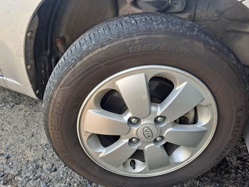Kia pride 4DR 1.4 DOHC LX — пробег 65 900 км — фото 5 из 5
