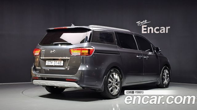 Kia Carnival из Кореи Encar