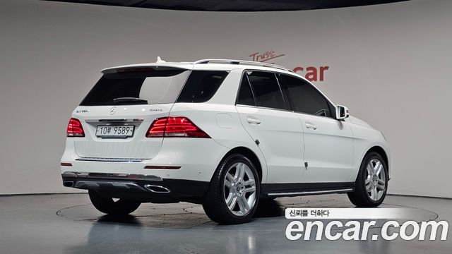Mercedes-Benz GLE-Class GLE350 d 4MATIC — пробег 62 334 км — фото 2 из 5