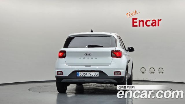 Hyundai Venue из Кореи Encar