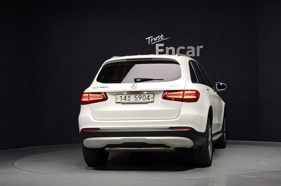 Mercedes-Benz GLC-Class GLC350e 4MATIC Premium — пробег 85 431 км — фото 4 из 5