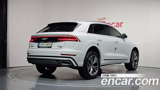 Audi Q8 50 TDI Quattro Premium — пробег 39 022 км — фото 2 из 5