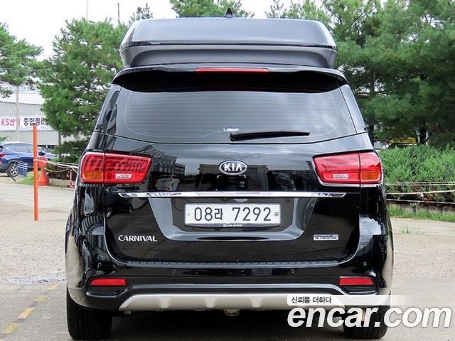 Kia Carnival из Кореи Encar