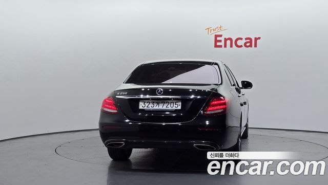 Mercedes-Benz E-Class E250 Avantgarde — пробег 109 442 км — фото 4 из 5