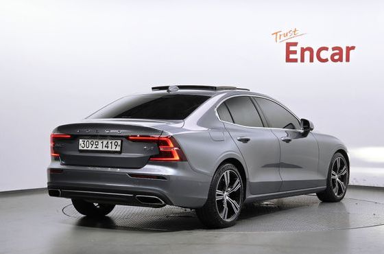 Volvo S60 T5 Inscroption — пробег 83 163 км — фото 2 из 5
