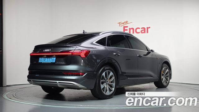 Audi e-tron 55 Quattro Sportback — пробег 86 304 км — фото 2 из 5