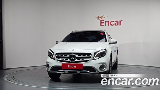 Mercedes-Benz GLA-Class GLA220 Premium — пробег 65 046 км — фото 3 из 5