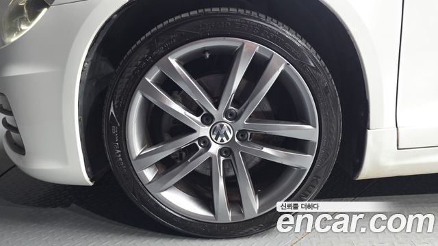 Volkswagen Scirocco 2.0 TDI R-Line — пробег 174 180 км — фото 5 из 5