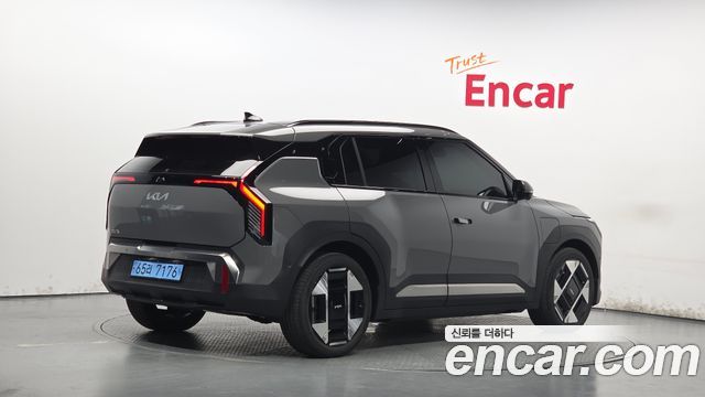 Kia EV3 Long Range 2WD Earth — пробег 16 763 км — фото 2 из 5