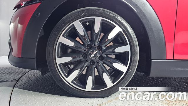 Mini Cooper Classic Third Generation — пробег 30 889 км — фото 5 из 5