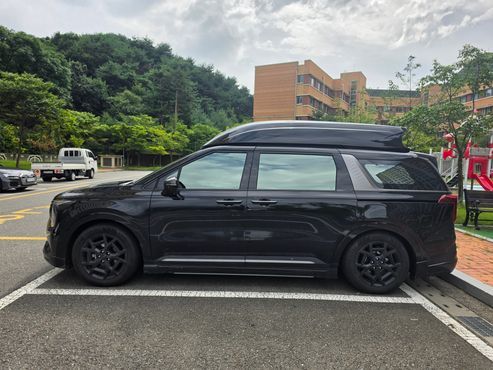 Kia Carnival HEV 9-Seater Hi-Limousine (Special vehicle) — пробег 14 000 км — фото 5 из 5