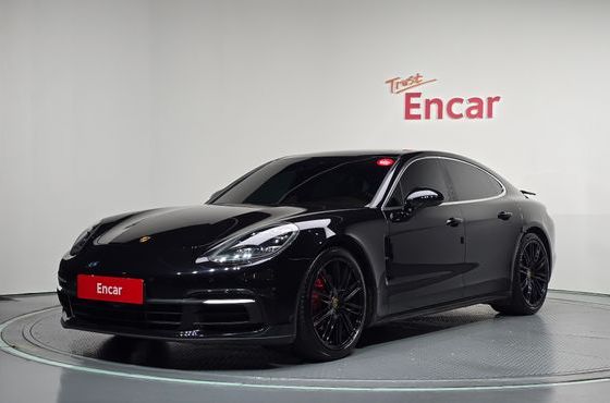 Porsche Panamera 3.0 AWD — пробег 91 090 км — фото 1 из 5