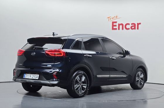 Kia Niro 1.6 HEV Noblesse Special — пробег 131 965 км — фото 2 из 5