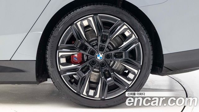 BMW i5 M60 xDrive — пробег 7 870 км — фото 5 из 5