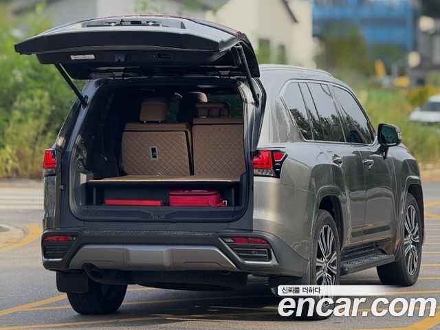 Lexus LX 700h Luxury — пробег 5 229 км — фото 5 из 5