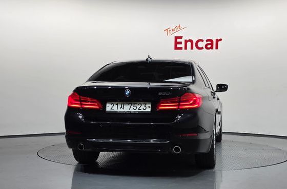BMW 5-Series 530i Luxury Plus — пробег 78 518 км — фото 4 из 5