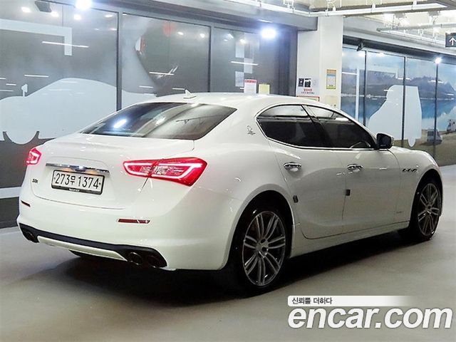 Maserati Ghibli 3.0S Q4 3rd — пробег 128 751 км — фото 2 из 5