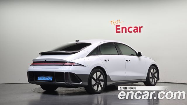 Hyundai Ioniq6 Long Range AWD Exclusive + — пробег 14 816 км — фото 2 из 5