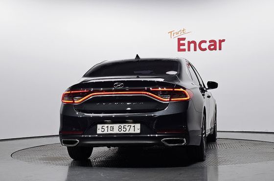 Hyundai Grandeur 2.4 Premium — пробег 215 518 км — фото 4 из 5