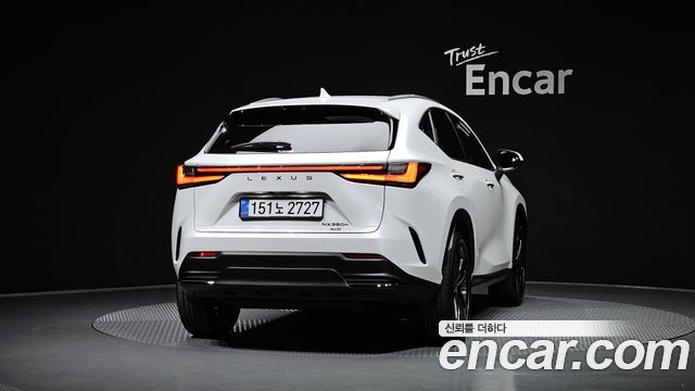 Lexus NX Premium — пробег 7 510 км — фото 4 из 5