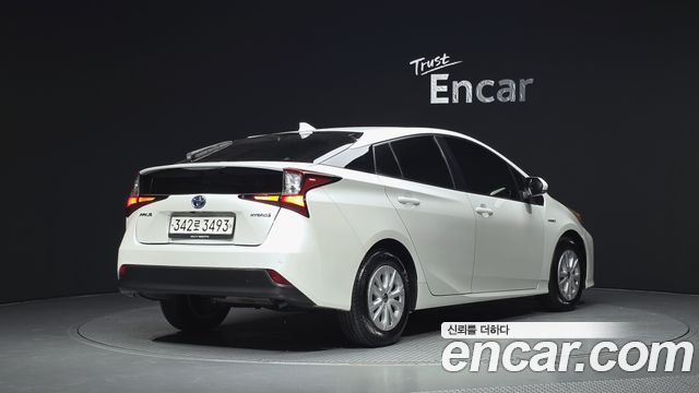 Toyota Prius 1.8 — пробег 41 166 км — фото 2 из 5