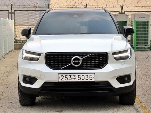 Volvo XC40 T4 R-Design — пробег 129 695 км — фото 1 из 5