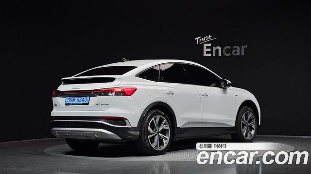 Audi Q4 e-tron 40 Premium Sportback — пробег 71 044 км — фото 2 из 5