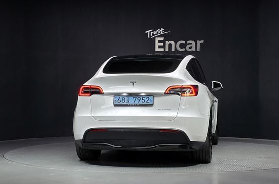 Tesla Model Y RWD — пробег 117 763 км — фото 4 из 5
