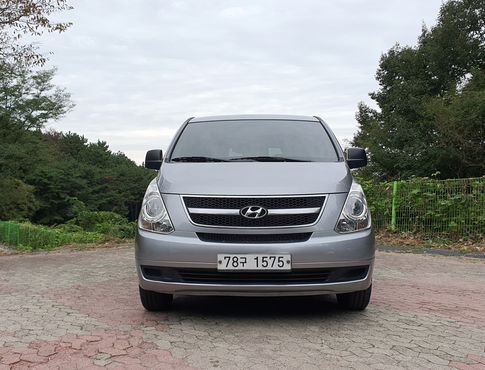 Hyundai Starex 12-Seater Wagon CVX Deluxe — пробег 148 626 км — фото 3 из 5
