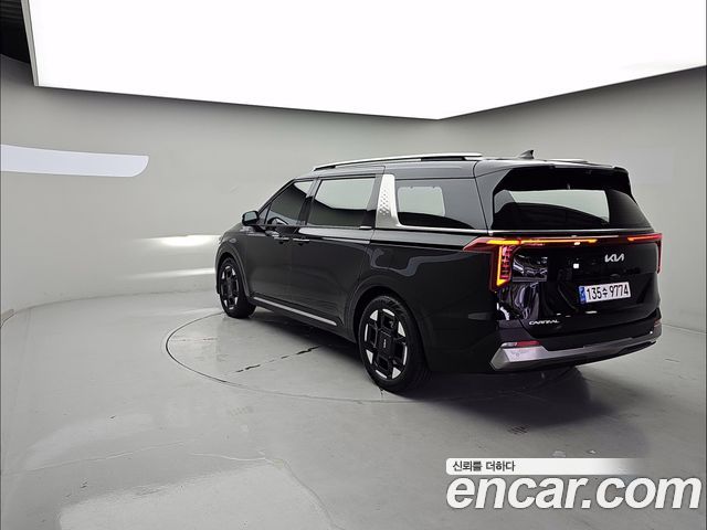 Kia Carnival Gasoline 7-Seater Signature — пробег 13 840 км — фото 4 из 5