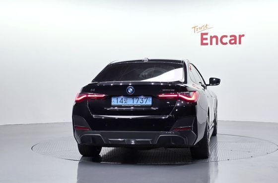 BMW i4 eDrive40 M Sports Pro — пробег 52 761 км — фото 4 из 5