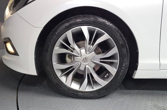 Hyundai Sonata 2.0 Premium — пробег 121 415 км — фото 5 из 5