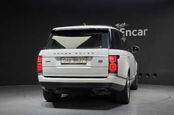 Land Rover Range Rover 4.4 SDV8 AB DIESEL — пробег 76 285 км — фото 4 из 5