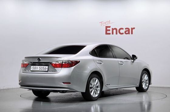 Lexus ES Supreme XV60 — пробег 95 368 км — фото 2 из 5