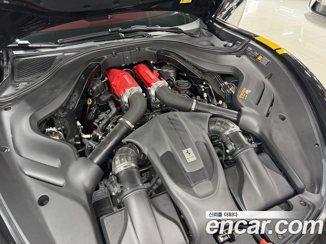 Ferrari Roma 3.9 — пробег 5 500 км — фото 5 из 5