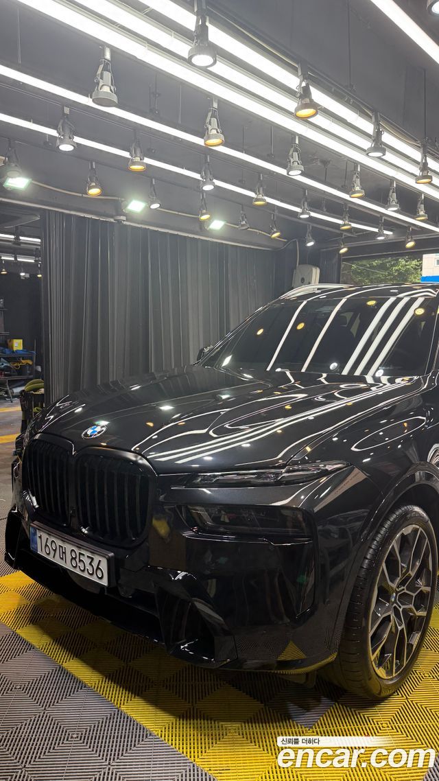 BMW X7 xDrive 40d M Sport 7 STR — пробег 10 600 км — фото 4 из 5