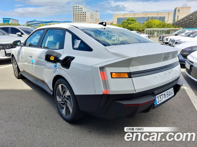 Hyundai AVANTE 2.0 Modern — пробег 7 км — фото 2 из 5