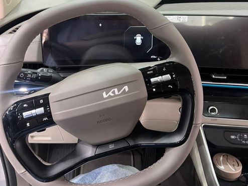 Kia Carnival Hev 9 Seater X Line — пробег 213 км — фото 5 из 5
