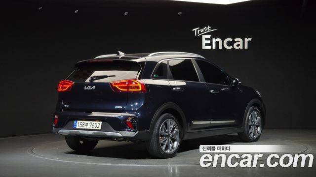 Kia Niro 1.6 HEV Signature — пробег 38 172 км — фото 2 из 5