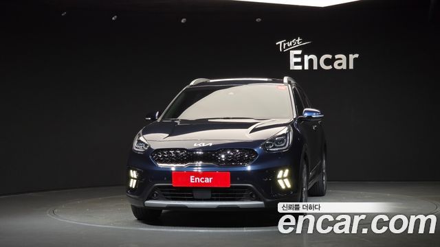 Kia Niro 1.6 HEV Signature — пробег 38 172 км — фото 3 из 5